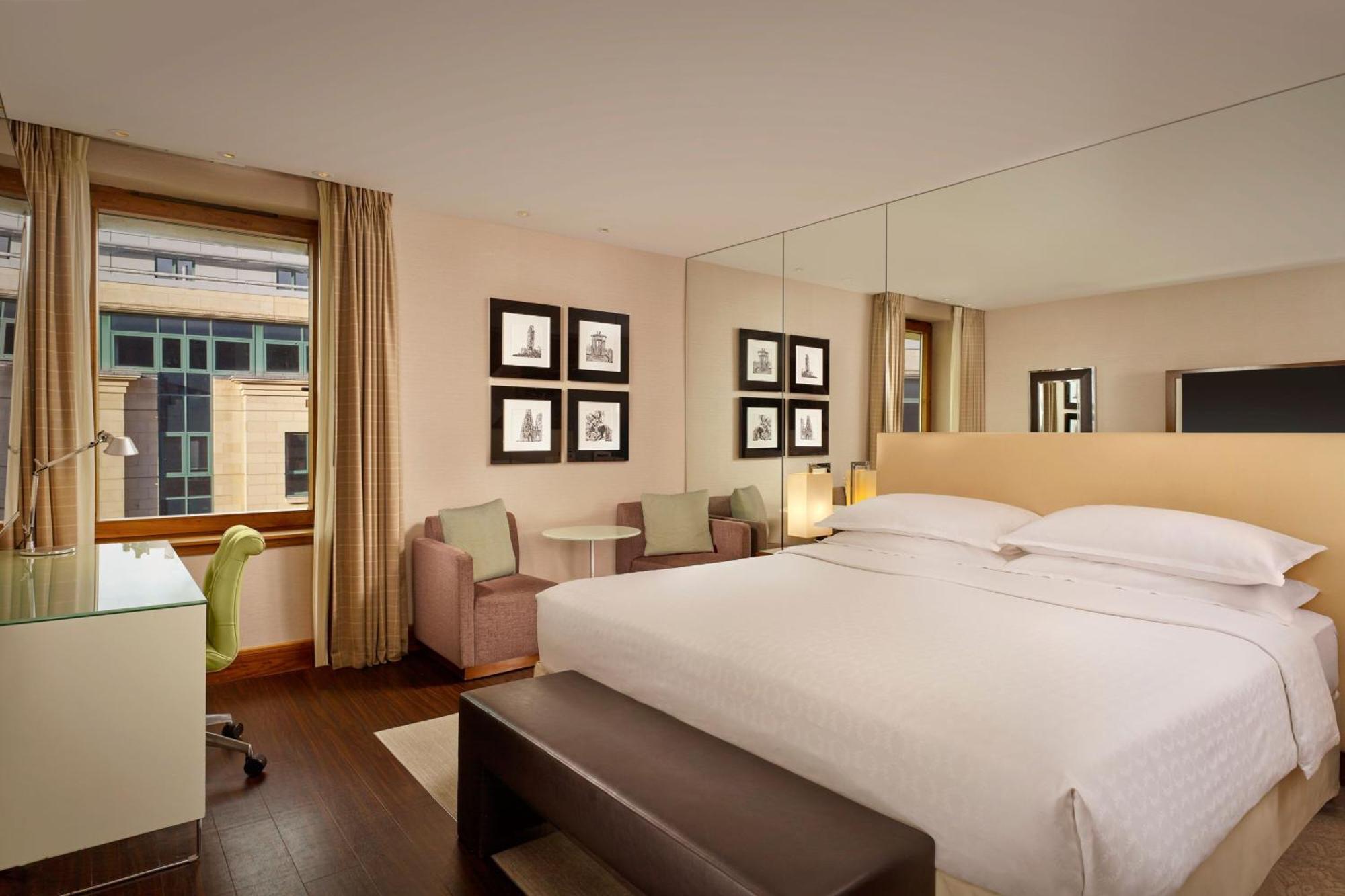 Deluxe Room, 1 King,1516351255:JPEG