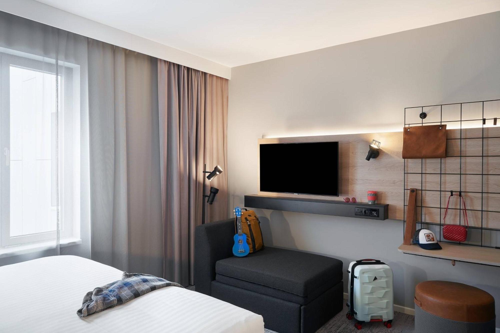 Moxy Skyline Queen Room Top Floor