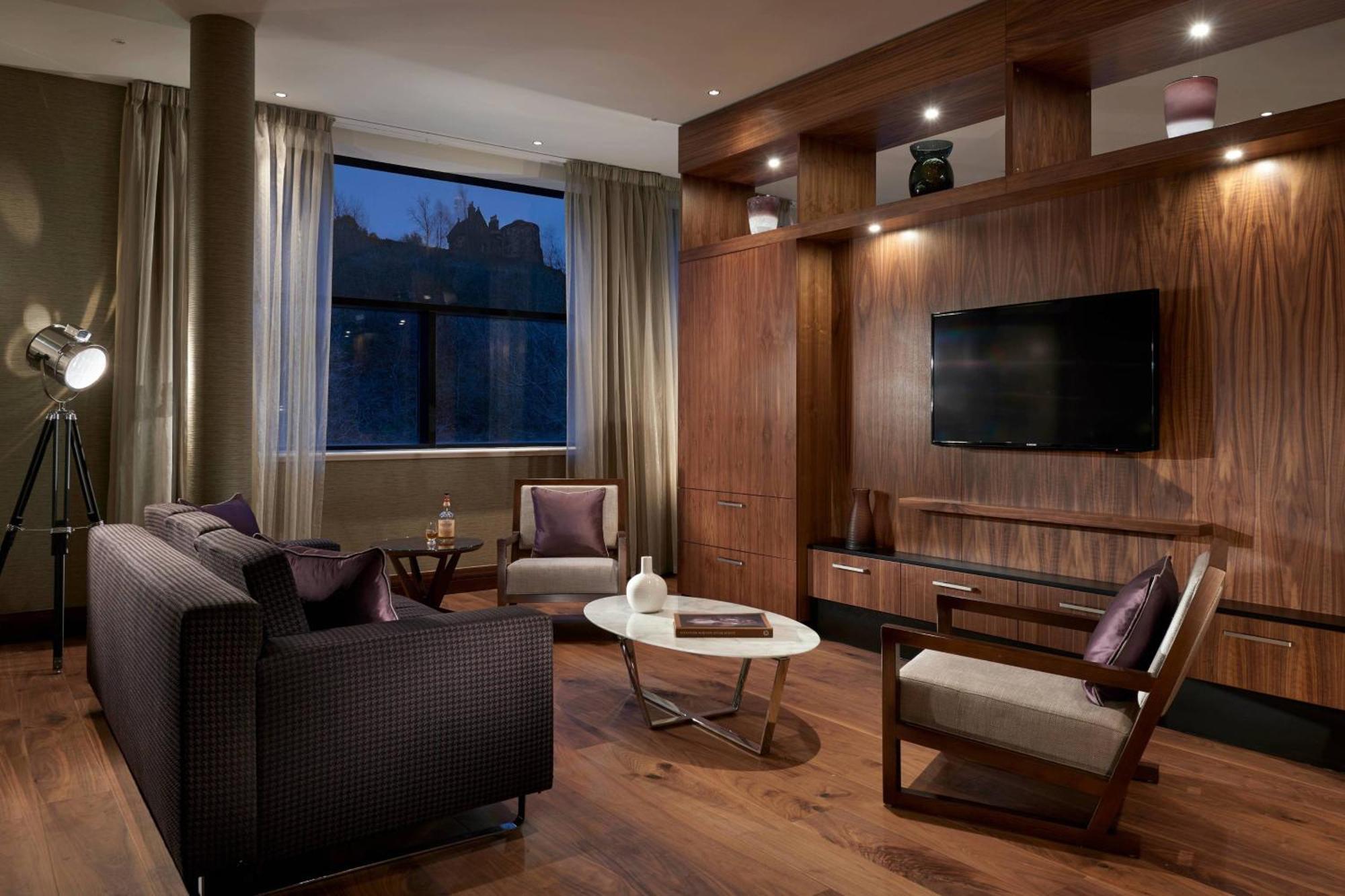 Lady Glenorchy Suite Larger Suite 1 King City View,1643166092:JPEG